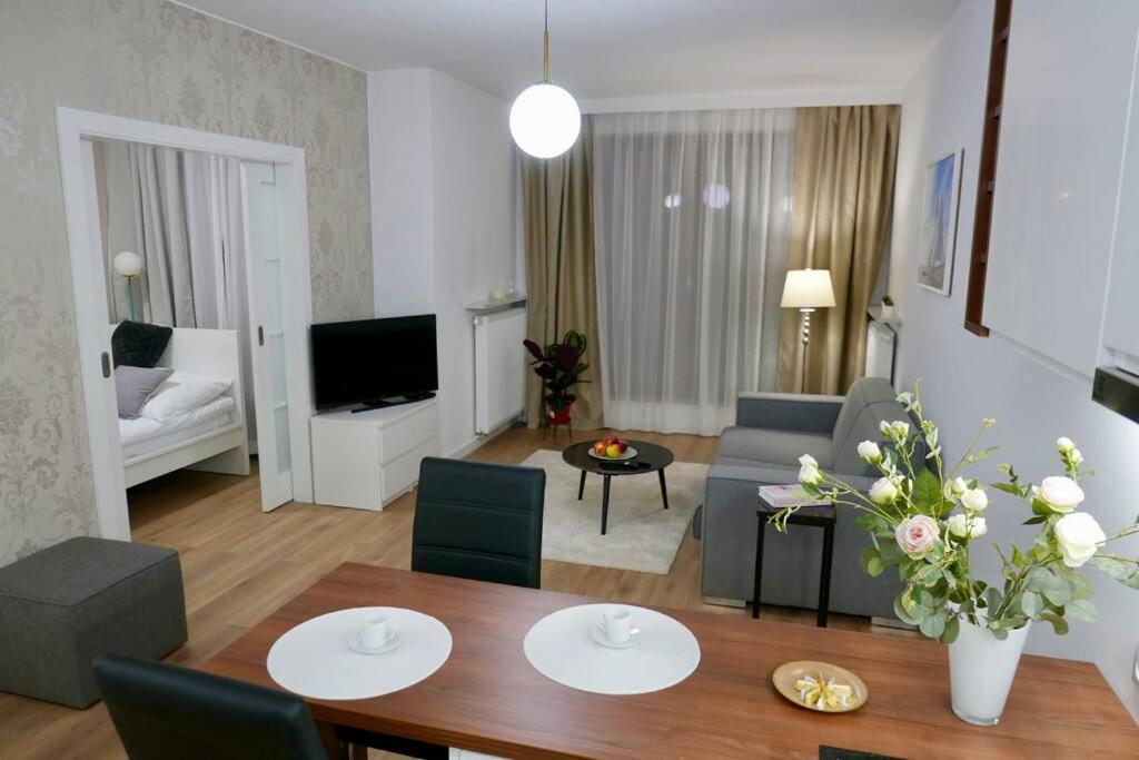 Kieslowskiego Apartment Vis-A-Vis Town Hall Варшава Екстер'єр фото
